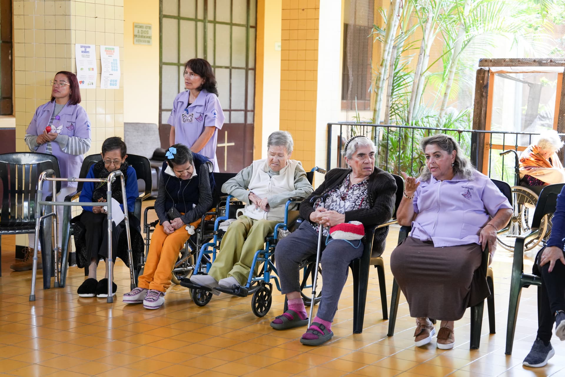 Voluntarios casa hogar